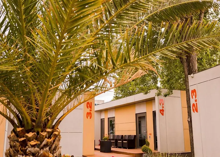 Resort Enigma Mamaia